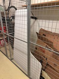 Hörnskrivbord vitt skänkes