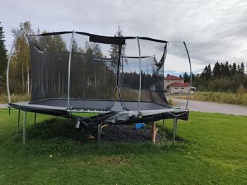 studsmatta bortskänkes