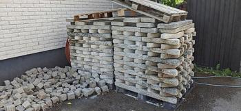 Knäcksten bortskänkes