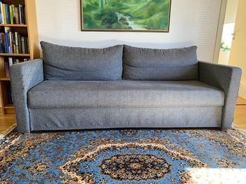 Fin bäddsoffa skänkes