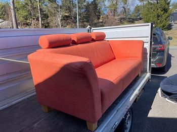 Soffa skänkes vid avhämtning