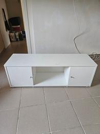 TV-bänk ges bort