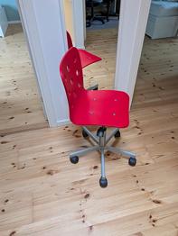 IKEA Jules barnstol på hjul röd BORTSKÄNKES