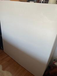 SKÄNKES: IKEA skåp vitt högblankt