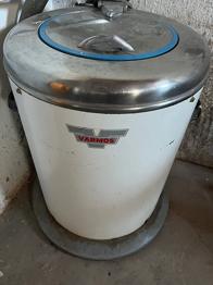 Retro maskin 60tal bortskänkes.