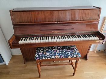Piano från Nylund & Son bortskänkes