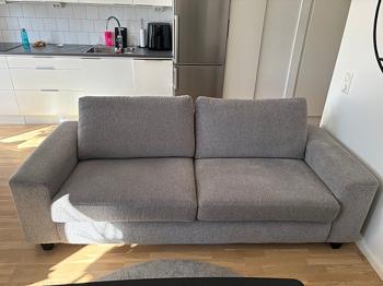 3-sits soffa bortskänkes