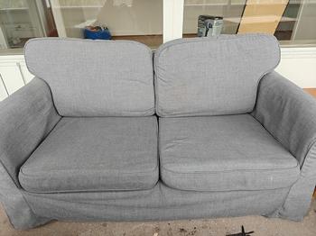 Soffa Ektorp bortskänkes