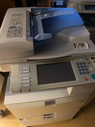 Ricoh Aficio MP C2500 & C2550 bortskänkes.