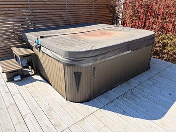 Bortskänkes: spabad