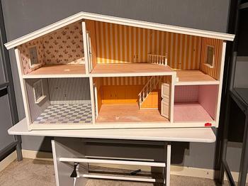 Lundby dockskåp - skänkes- sista dag 27/2