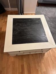 Soffbord bortskänkes