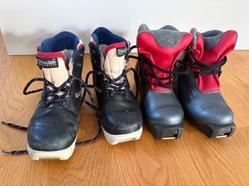 Längdpjäxor bortskänkes storlek 29 och 27