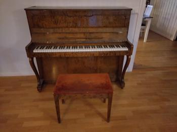 Piano bortskänkes