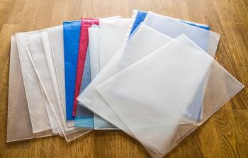Skänkes, ca 20 begagnade plastfickor