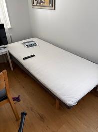 90cm säng från Jysk bortskänkes mot avhämtning