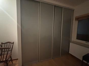 Skjutdörrar bortskänkes