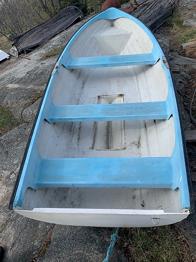 Roddbåt bortskänkes, reparationsobjekt