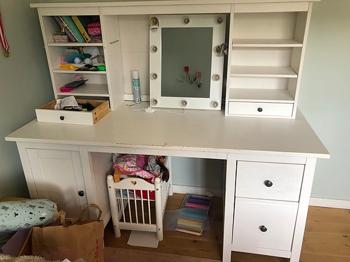 Skrivbord Hemnes bortskänkes