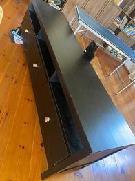Hemnes tv bänk bortskänkes