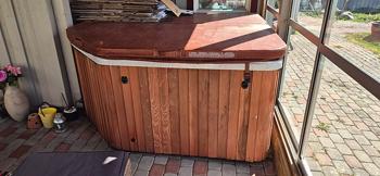 Spabad / Jacuzzi skänkes gratis – mot avhämtning