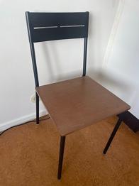 Tre stolar bortskänkes