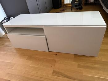 2 st Bestå TV bänk IKEA 120 mm och 180mm - Bortskänkes