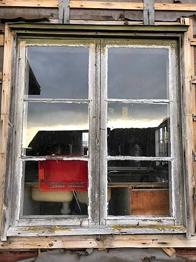 Söker bortskänkes gamla fönster