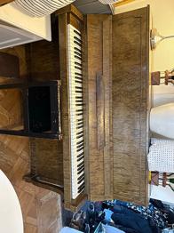 Piano bortskänktes Östlind & Almquist