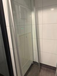 Begagnad duschdörr iFö