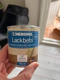 Bortskänkes Herdins Lackbets Aqua 600 Antikvit 275 ml