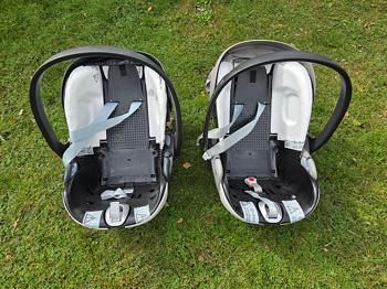 BORTSKÄNKES: två Cybex babyskydd stommar