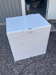 Whirlpool AFG 070 AP frysbox vit defekt bortskänkes