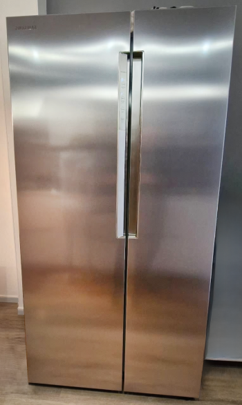 Kylskåp bortskänkes - fungerar felfritt