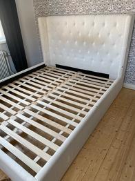 Gavel med sängram Bortskänkes