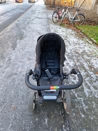 ligg/sittvagn bortskänkes