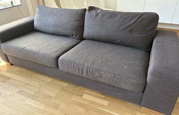 Grå Bellus-soffa bortskänkes