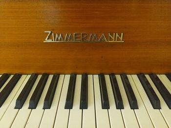 Piano. Zimmermann. Bortskänkes. Gratis