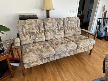 Soffa i retro/allmoge-stil
