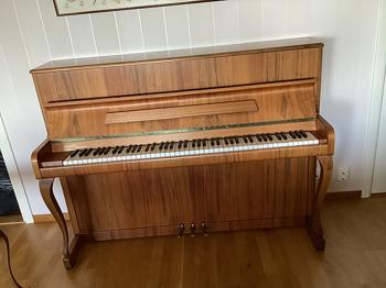 Piano bortskänkes i Luleå