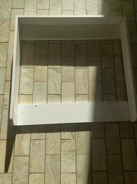 Skötbord att fästa på ex byrå SKÄNKES