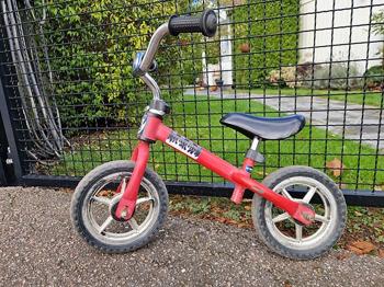 Springcykel bortskänkes