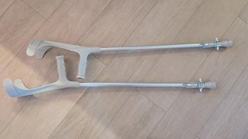 Kryckor med reflexer och isdubbar (justerbar längd)