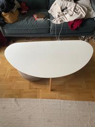 Soffbord bortskänkes