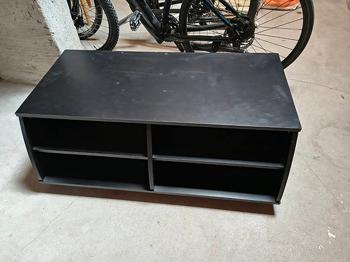 Ikea tvbänk bortskänkes