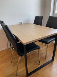 Jysk Bord med träskiva och metallben