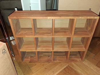 Hämtas senast Söndag! prylhylla i äkta trä