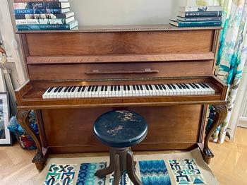 Fint piano från Svenska Pianofabriken
