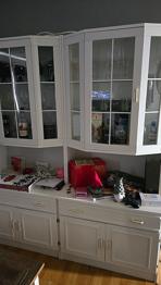 Vitrinskåp bortskänkes