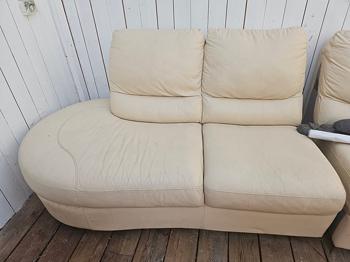 Soffa del skinn bortskänkes